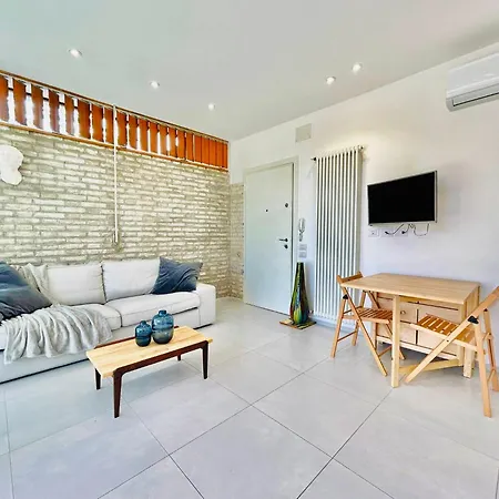 Filzi-flexrent Immobiliare Abissinia Διαμέρισμα Ριτσιόνε